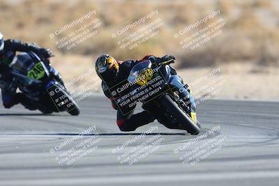 media/Jan-10-2025-CVMA Friday Practice (Fri) [[489e0da257]]/Group 4 and Trackday/Session 4 (Turn 16)/